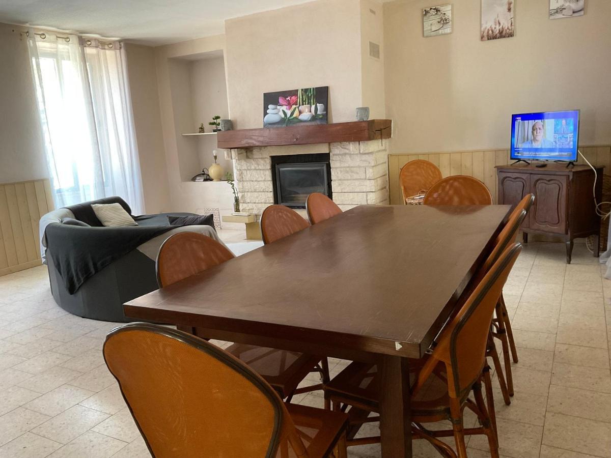Chambres, Table D'Hotes Et Gites Les Mesanges Saint-Jean-de-Sauves Экстерьер фото