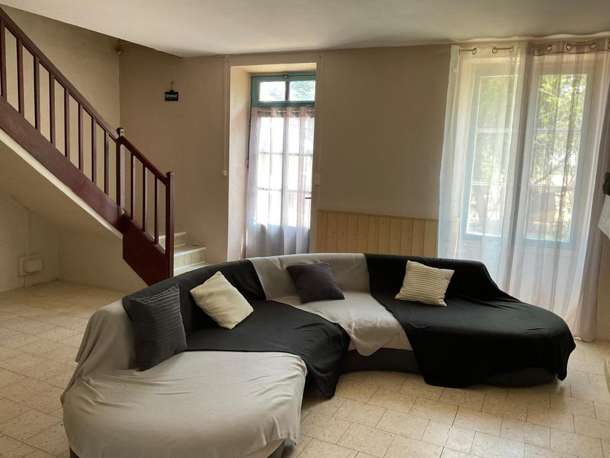 Chambres, Table D'Hotes Et Gites Les Mesanges Saint-Jean-de-Sauves Экстерьер фото