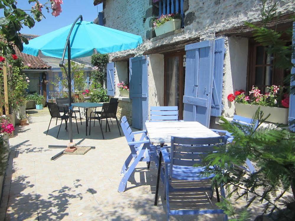 Chambres, Table D'Hotes Et Gites Les Mesanges Saint-Jean-de-Sauves Экстерьер фото